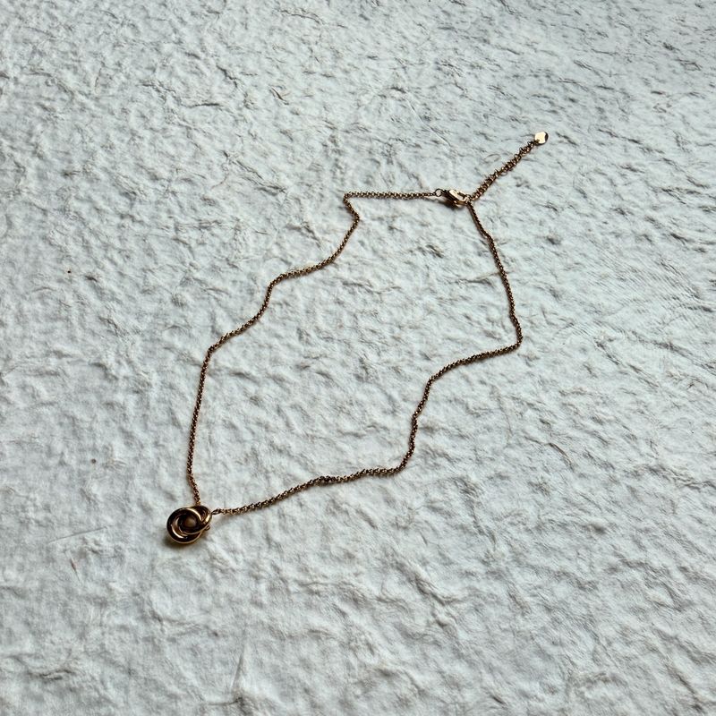 Interlocking Choker