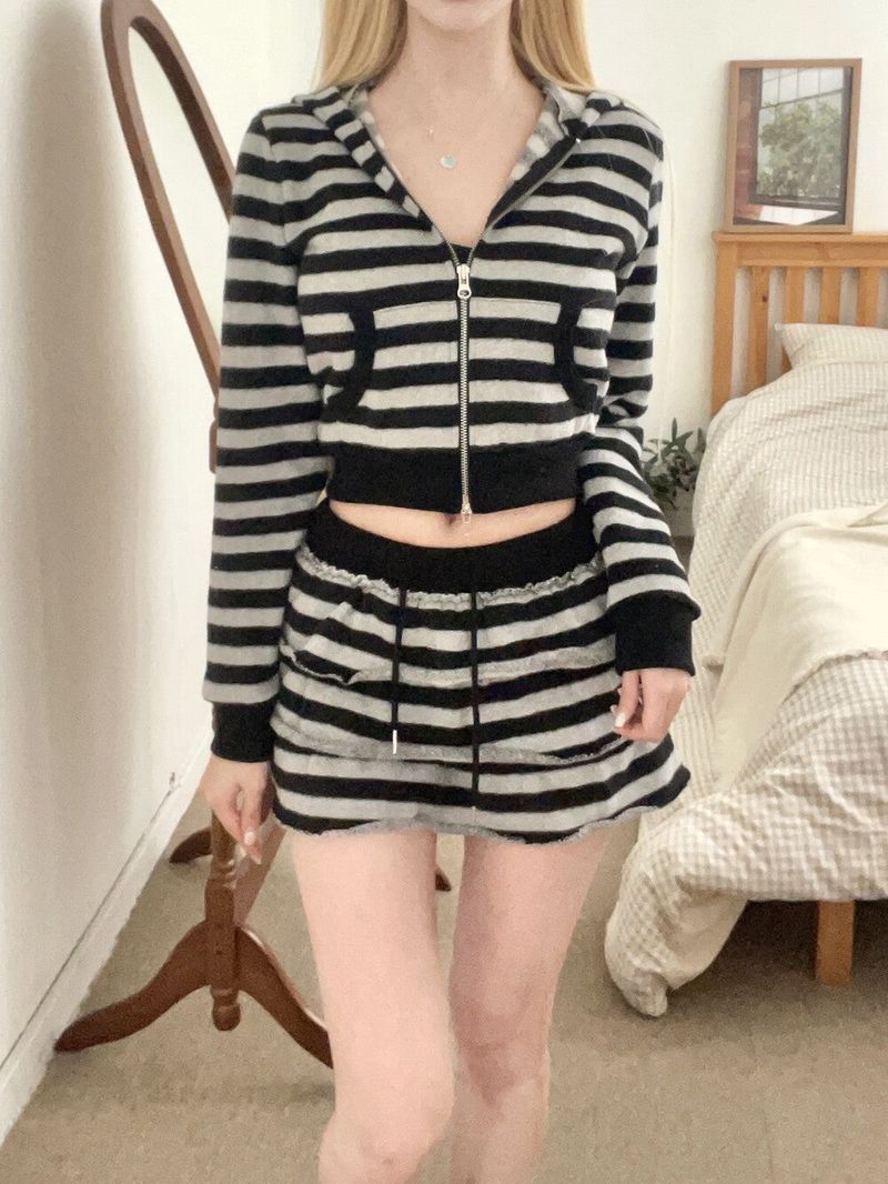 1476. Love stripe crop hood zip-up (2color)