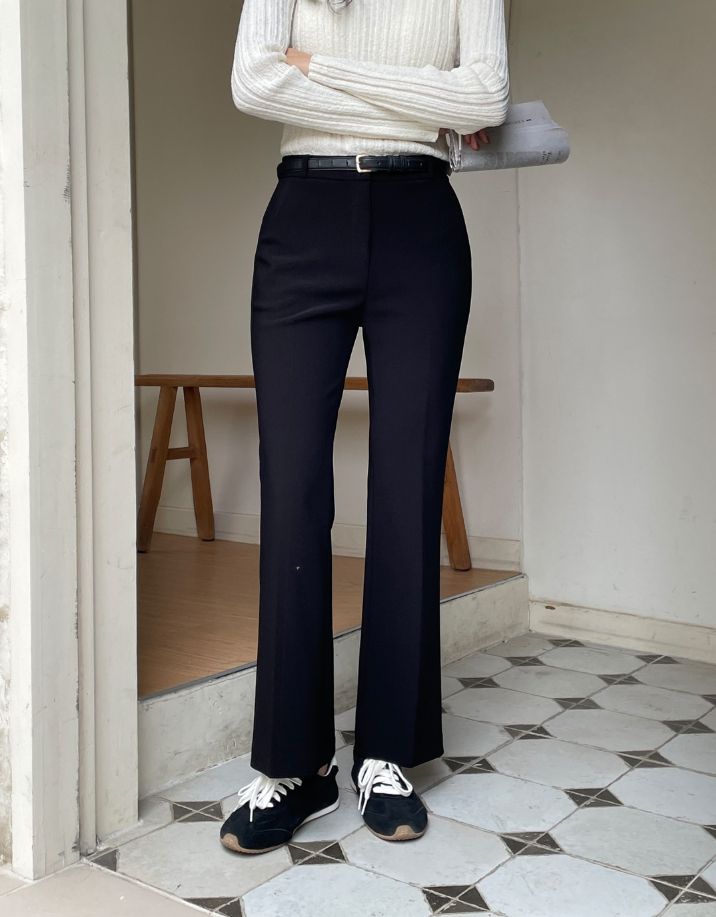 iam mari（アイアム マリ）の「Masen Banding Span Bootcut Slacks（Pants）」