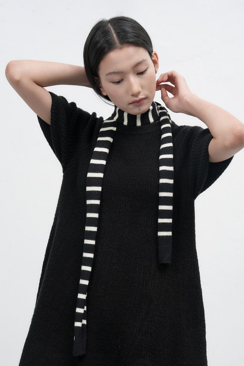 stripe knit scarf