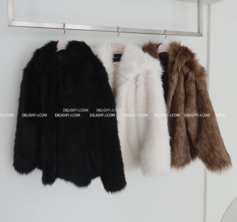 High-quality hooded fake fur jacket