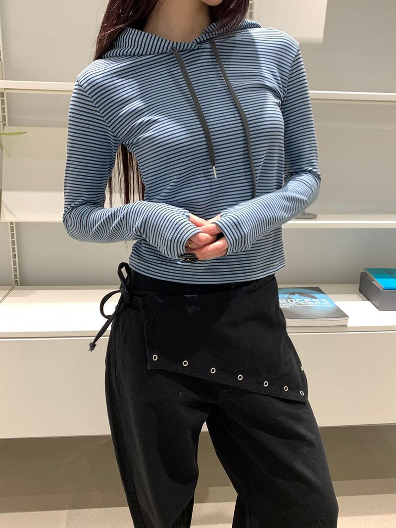 MUZESEOUL(ミューズソウル)の「Stripe crop hood long sleeves(3color)(Tops)」
