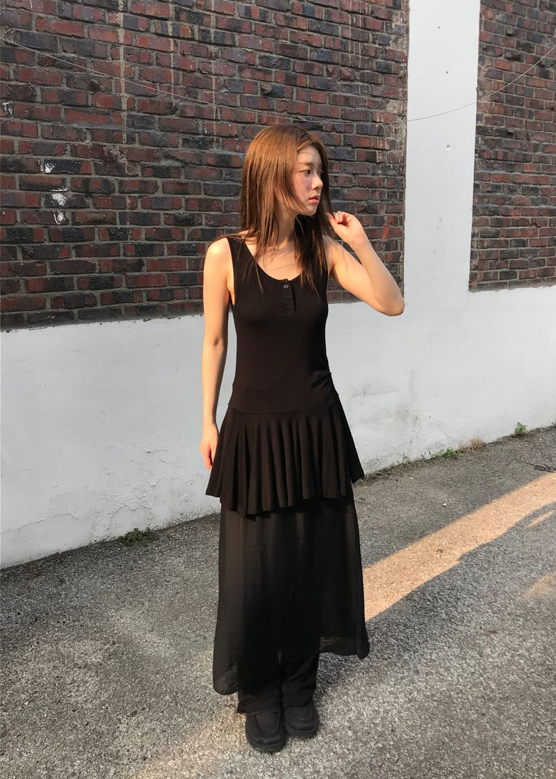 FLARE SLEEVELESS OS TOP