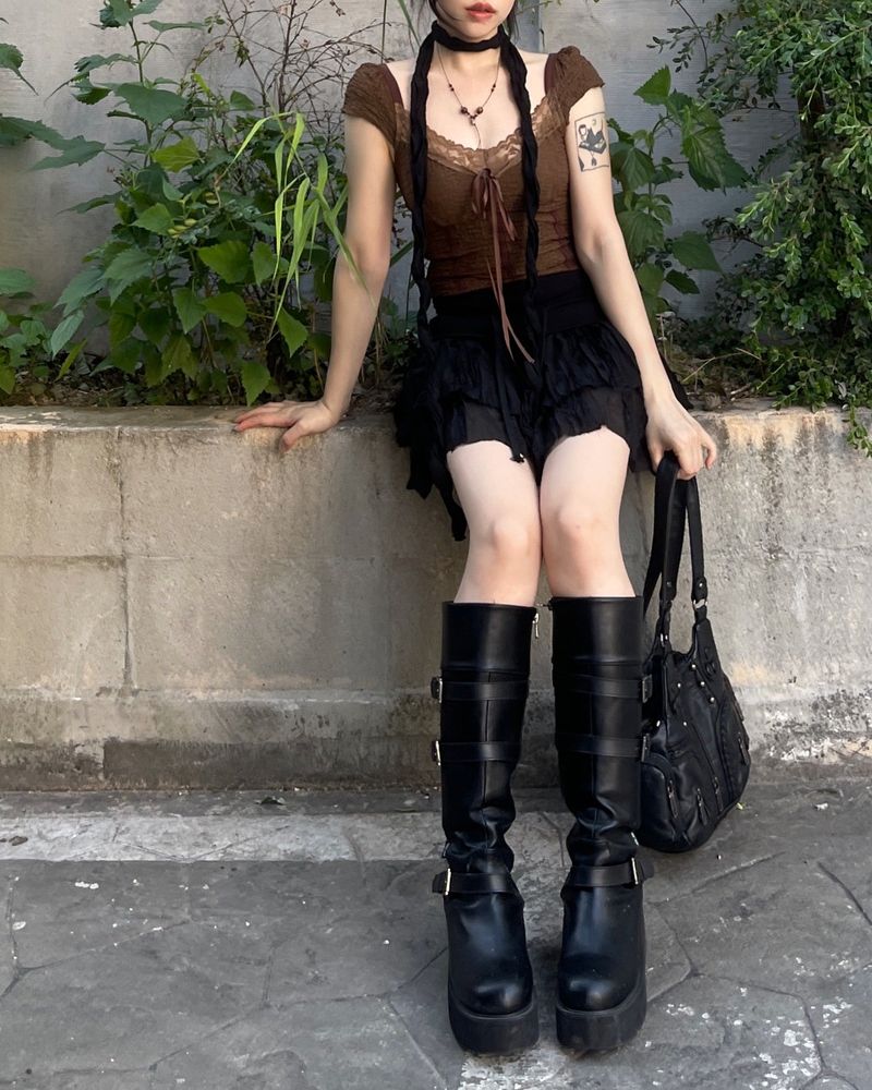 Romantic Elizabethan sleeveless