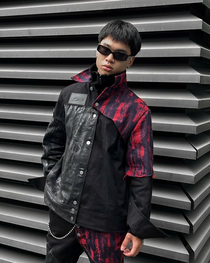 DISTRESSED WAX DENIM JACKET