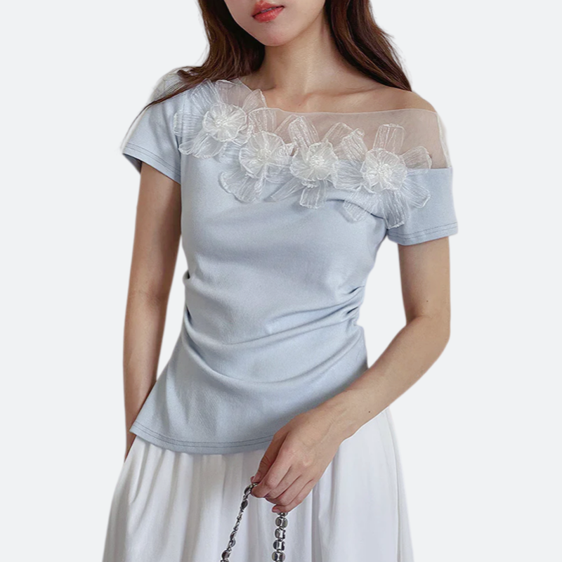 La mode MAQI（ラ モード マキ）の「Asymmetrical Lace Trim Off-Shoulder Tee（Tops）」
