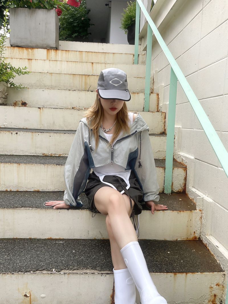 Cropped rain mesh hooded windbreaker