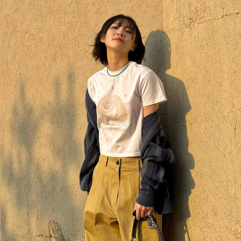 CHARMING SHELL CROP TSHIRT-WHITE