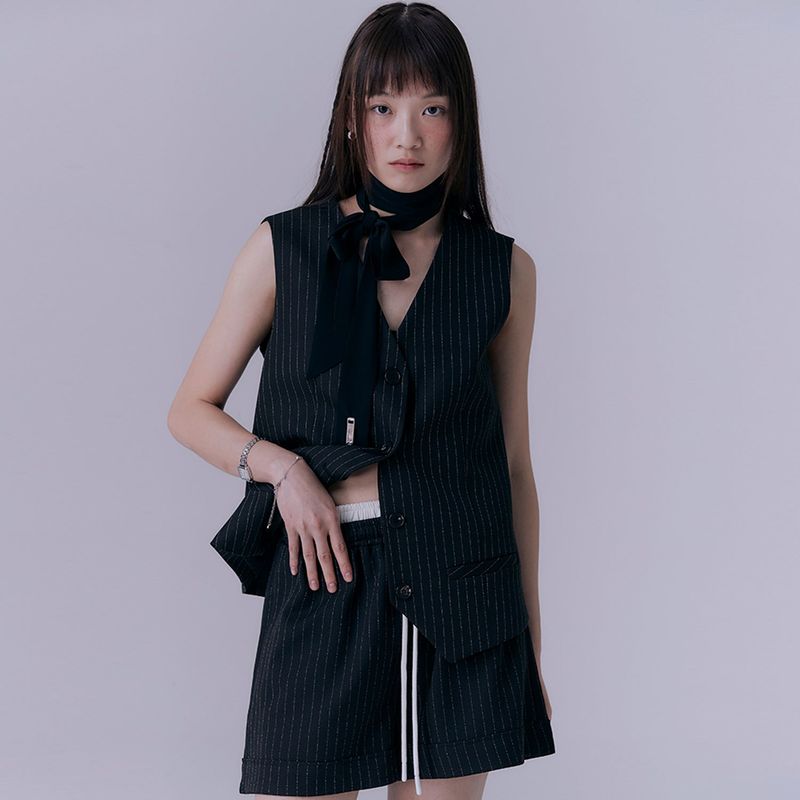 Classic stripe single vest jacket (BLACK)