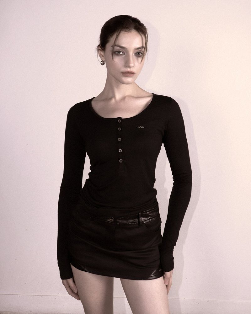 Metal Triclipse Henley Neck Long Sleeve Black