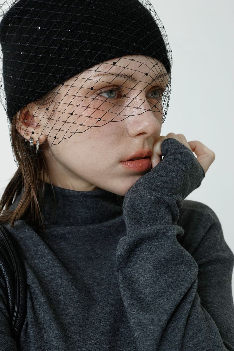 MOCK SEMI-TURTLENECK T-SHIRT_CHARCOAL