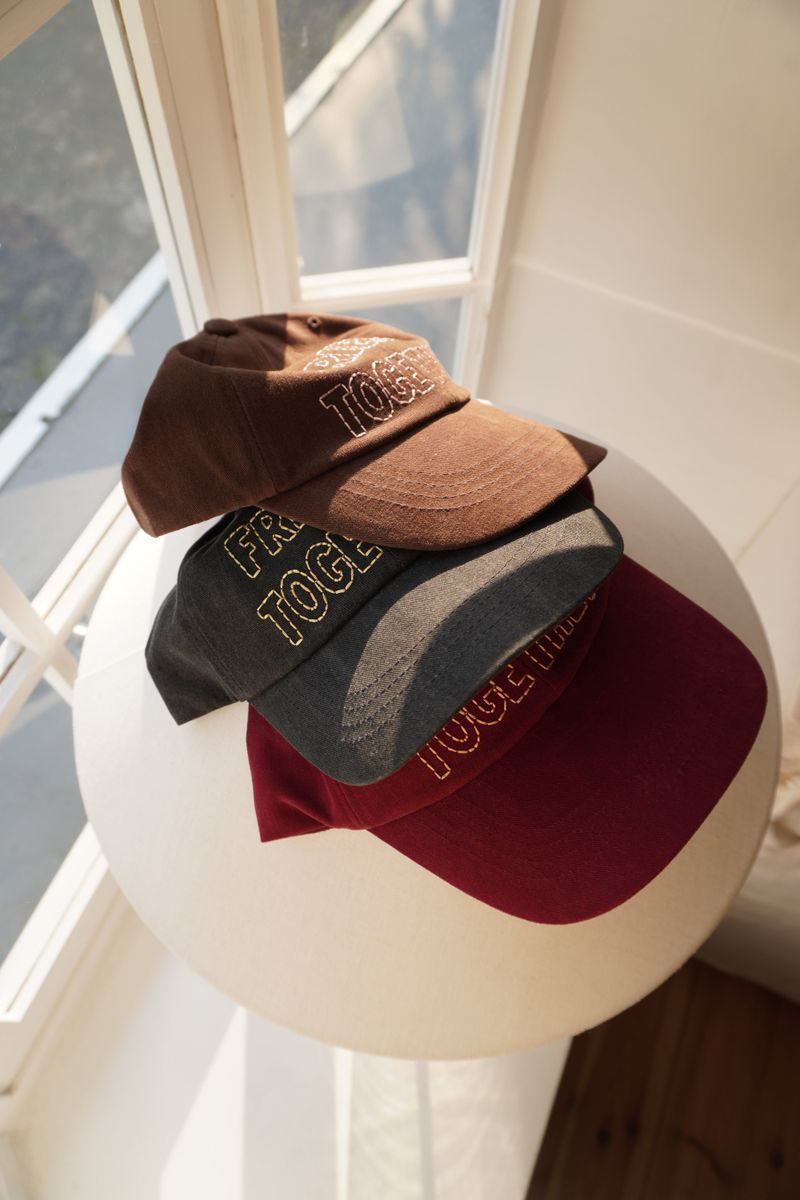 Friends Together Cap - Charcoal