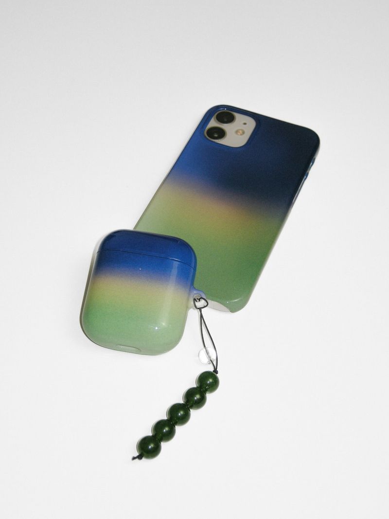 Blue (Airpods case, glossy)
