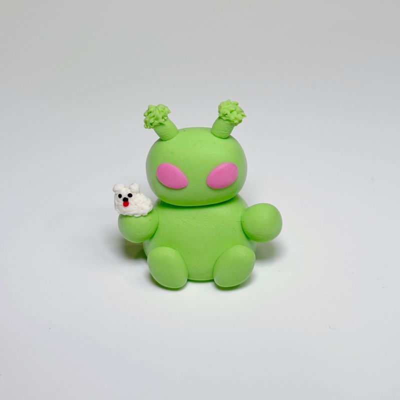 エイリアンとわんちゃんのオブジェ