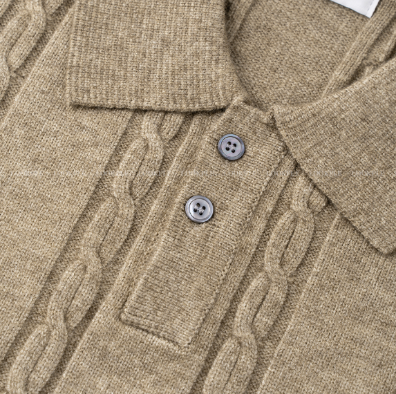 All-Day Cable Pattern Two-Button Collar Knit