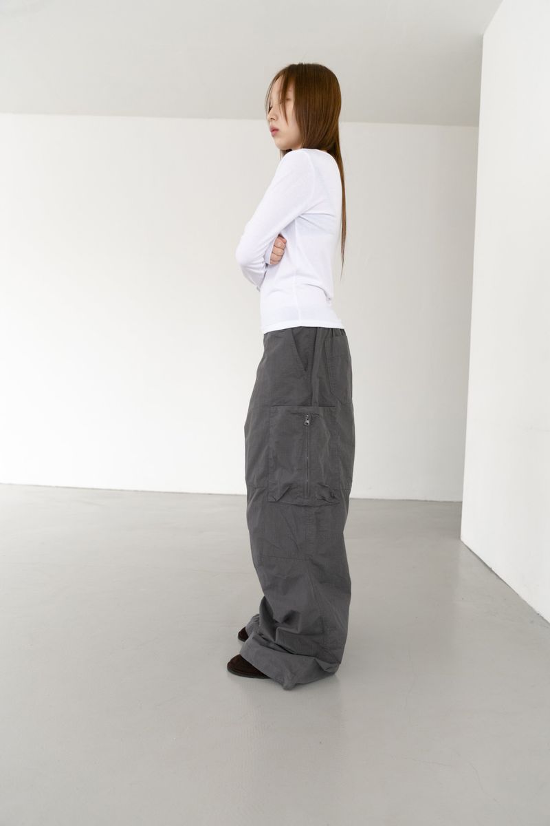 omoosoohy（オムスヒ）の「zipper cargo pocket pants(3colors)（Pants）」