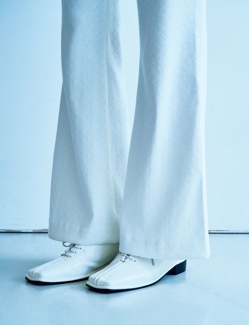 antique jacquard bootscut pants_white