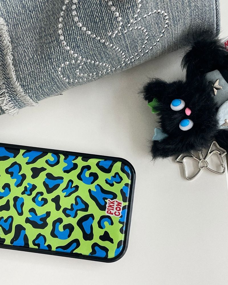【MADE】 PKCW leopard phonecase (green+blue)