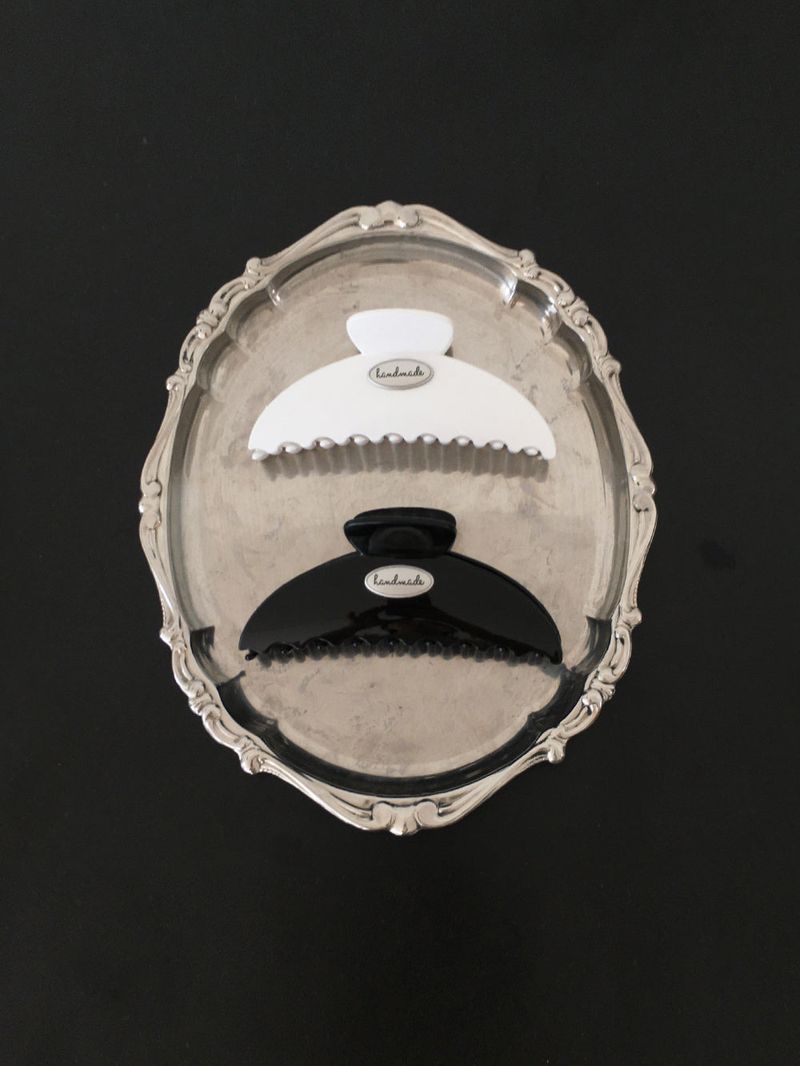 nobiyaka(ノビヤカ)の「Silver accent hair claw(Hair Accessories)」