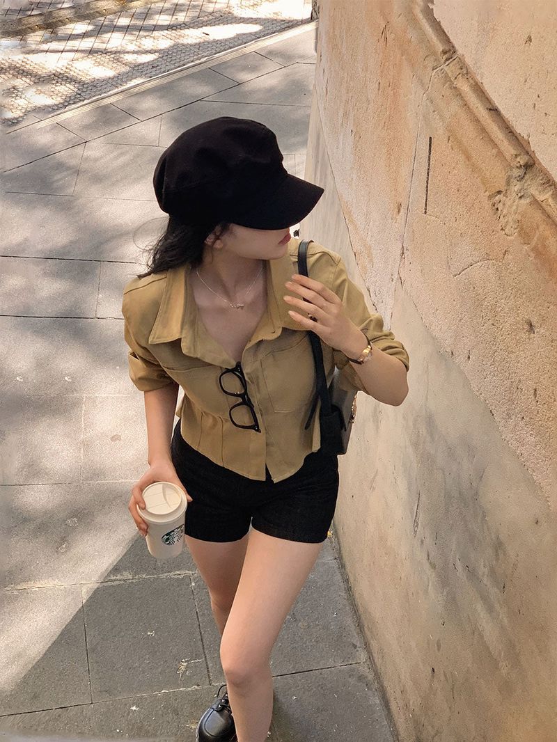 [BELLIDE MADE] Cinnamon, Tight Line Semi-Crop Shirt