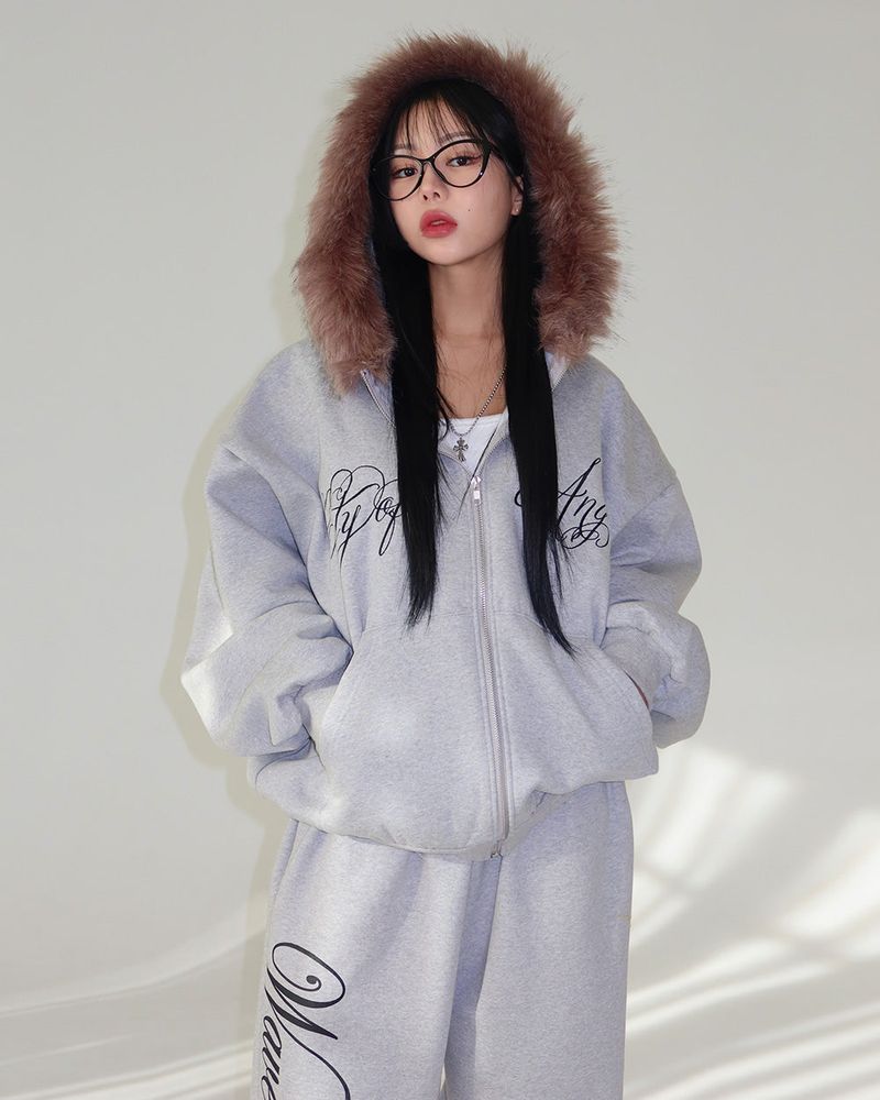 AKI lettering hoodie zip-up