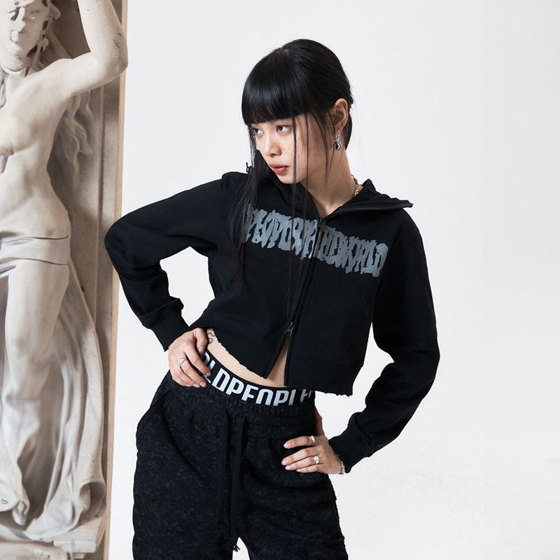 PEOPLEOFTHEWORLD(ピープルオブザワールド)の「Crop Logo Hood Zip-Up (BLACK)(Tops)」