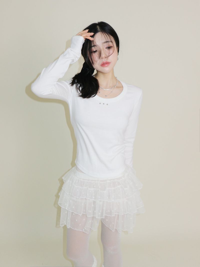 open stud U-neck round long-sleeved T-shirt