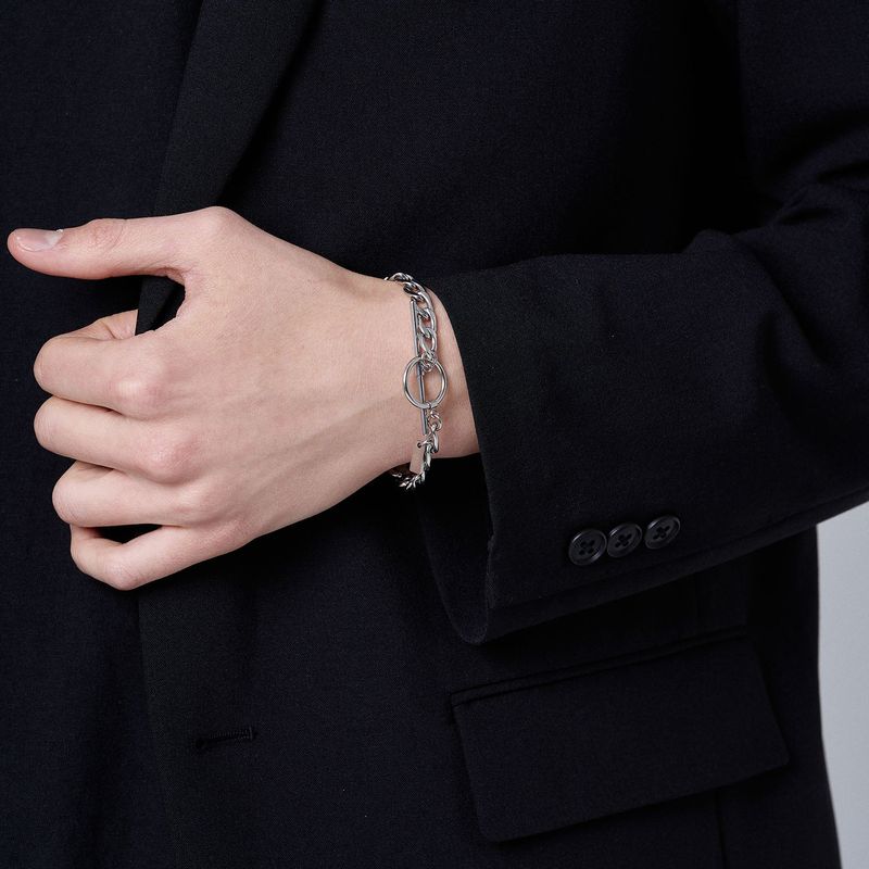 LONG TOGGLE BAR CHAIN BRACELET