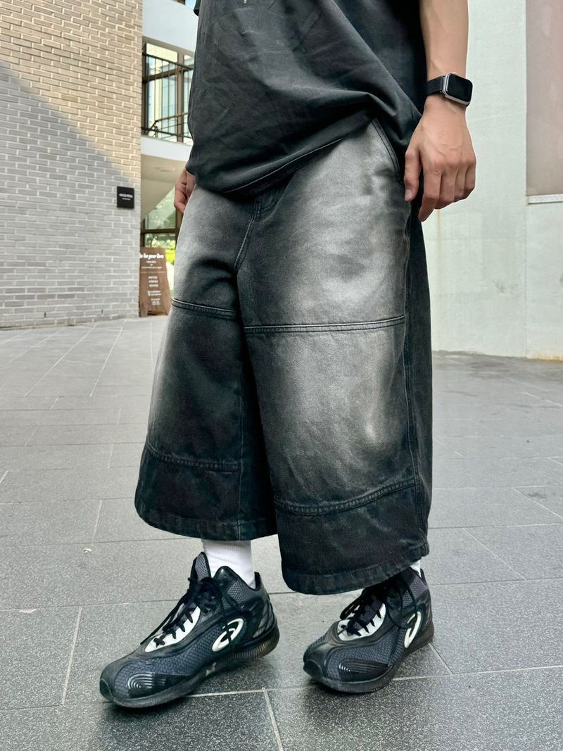 UNAIDUN（アネイダン）の「Cutting line vintage washing denim bermuda pants 2C（Pants）」