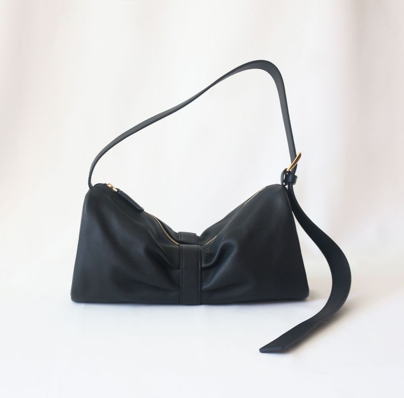 navi - black