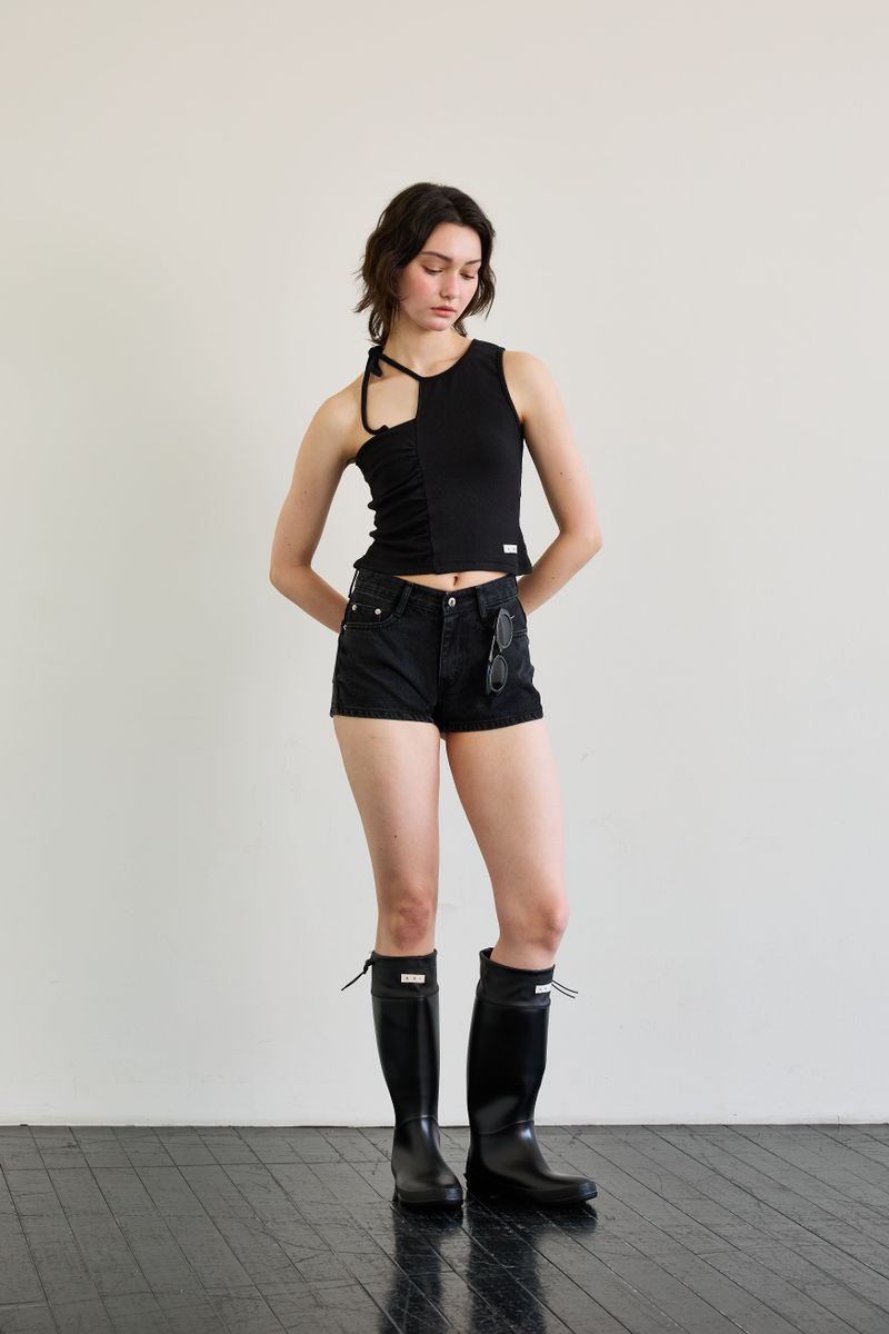 BEBE UNBALANCE SLEEVELESS TOP / BLACK
