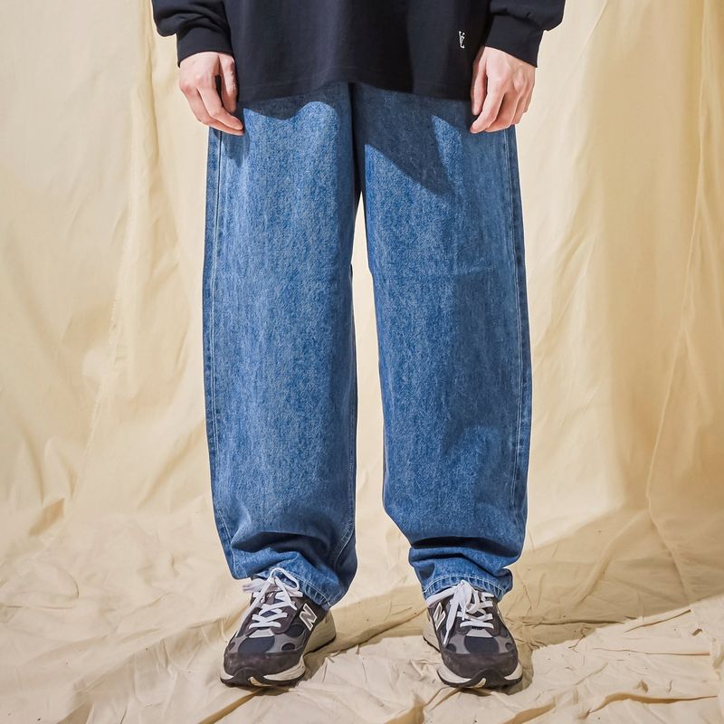 VARZAR(バザール)の「Wide Tapered Retro Denim Pants Blue(Pants)」