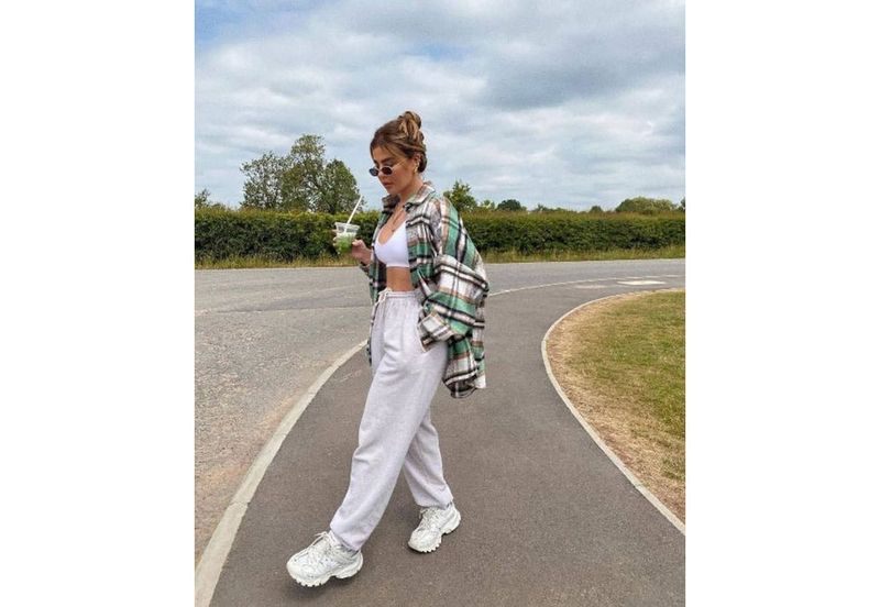(napping) Stitch sweat pants