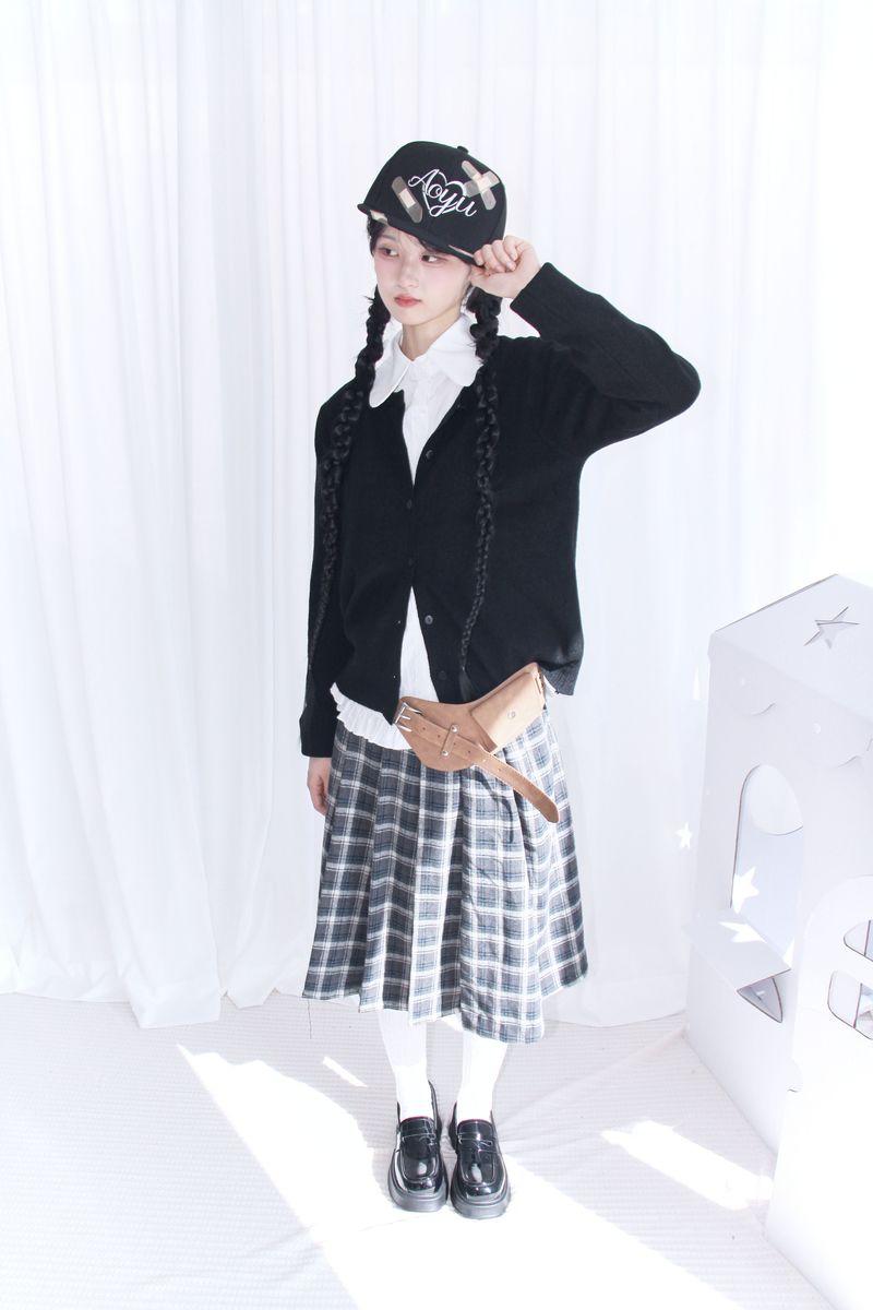 wool banding checkered midi skirt