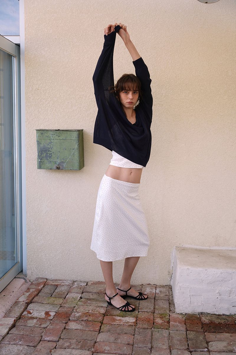 Button v-neck knit_navy