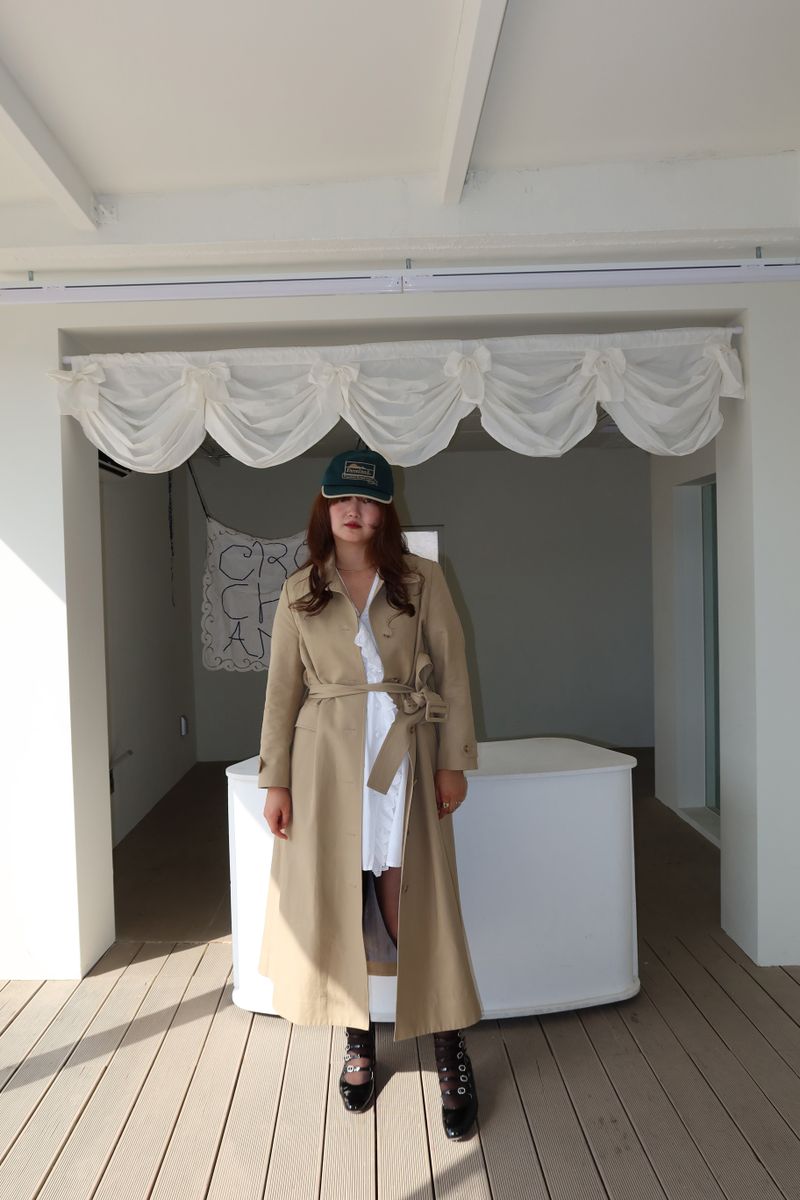 Shirring trench coat camel