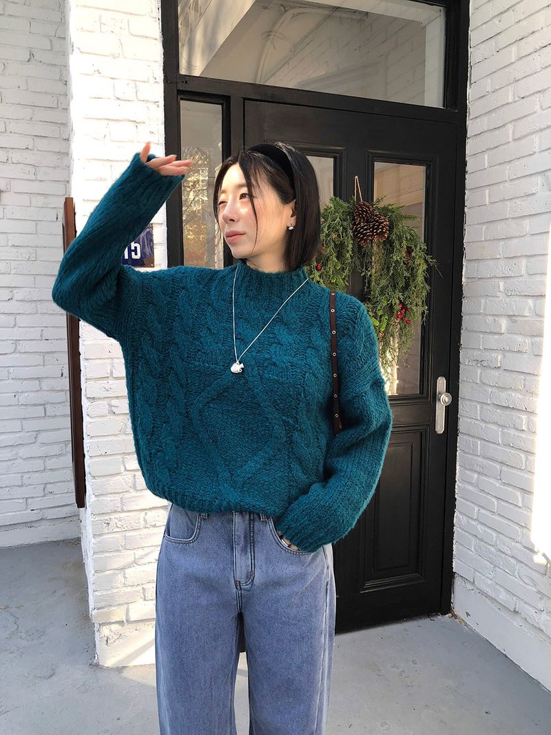 [MADE] MUHR HIGH-NECK CABLE KNIT
