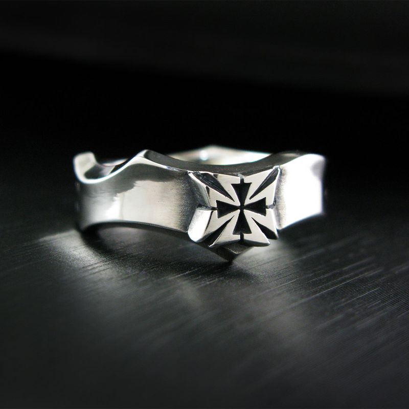 Destiny Ringlet silver ring