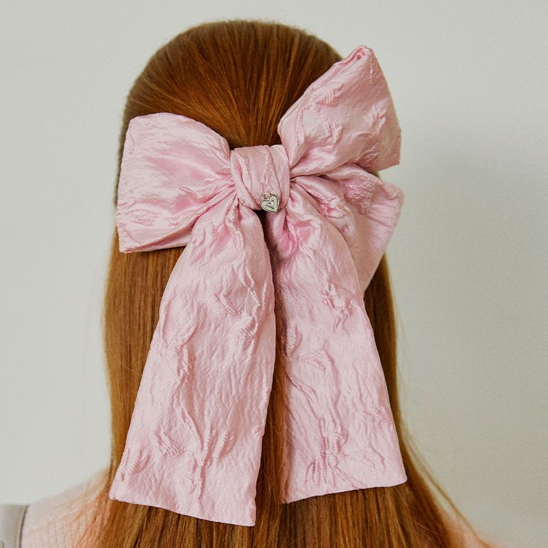VVV（ブイブイブイ）の「Jacquard Big Ribbon Hair Clip _ Pink（Hair Accessories）」