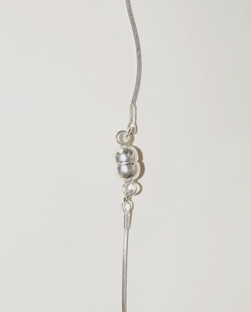 SILKY NECKLACE