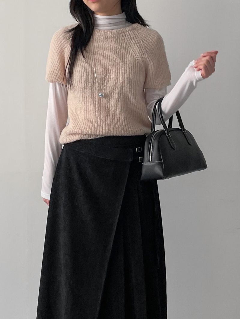 Velour Buckle Pleated Long Skirt