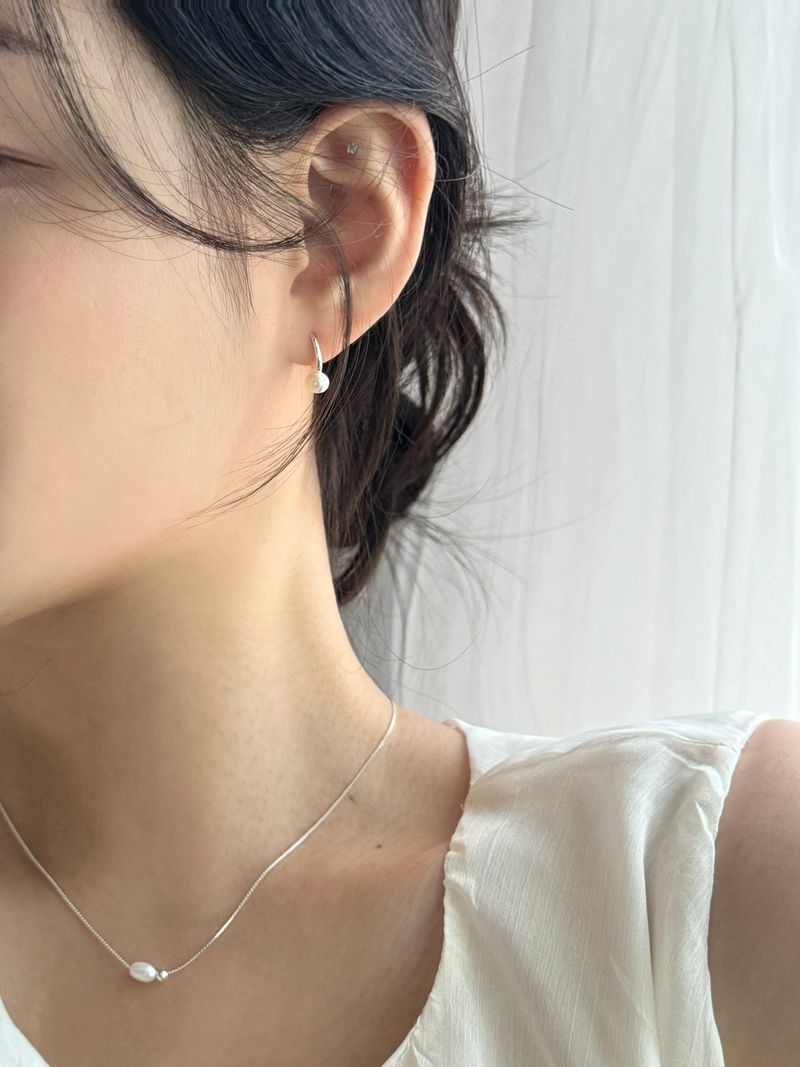 Blingmoon（ブリングムーン）の「[Silver 925] freshwater pearl mini ball necklace and earrings set / wedding guest look daily simple silver（Accessories）」
