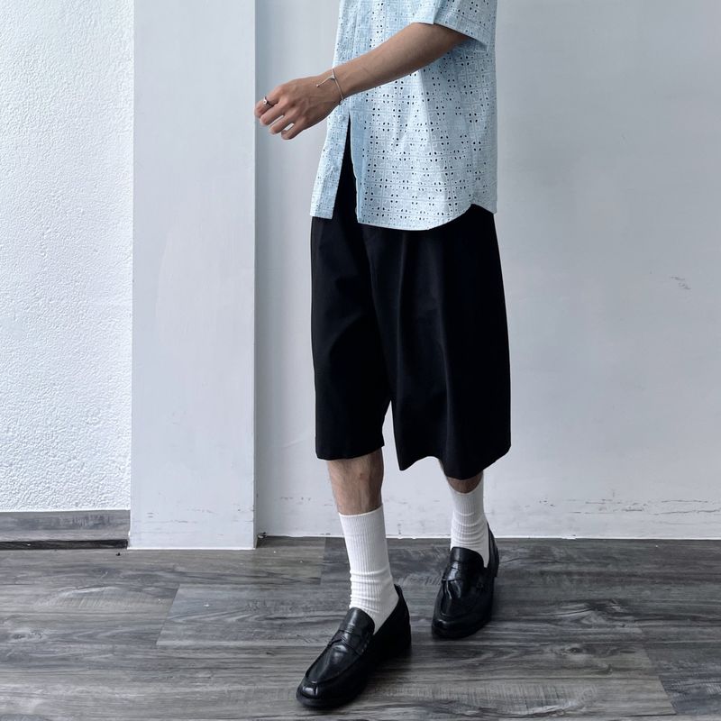 Pleated Wide Silhouette Shorts