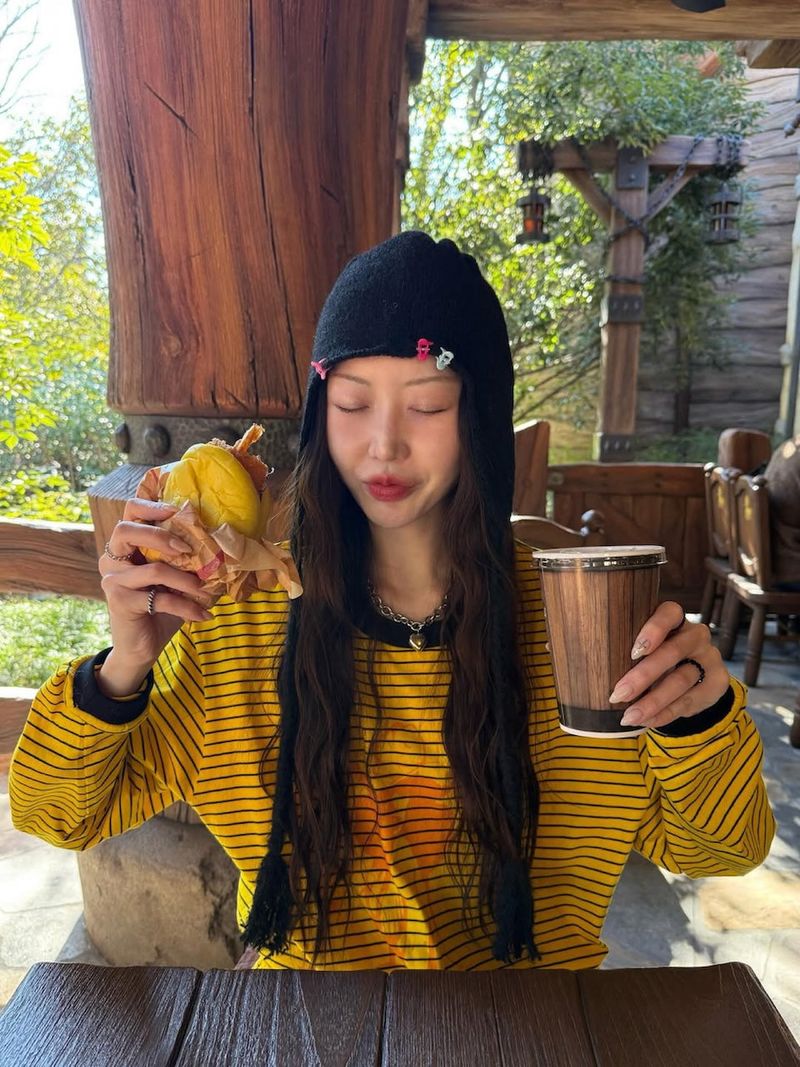 FIND YOUR COLOR LONG SLEEVE (STRIPE)