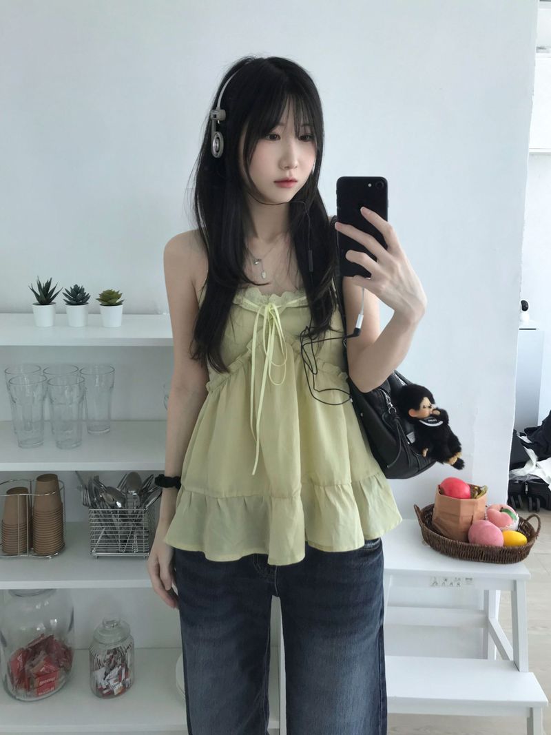 Kitten（キッテン）の「Rozl frill bustier (2 colors)（Tops）」