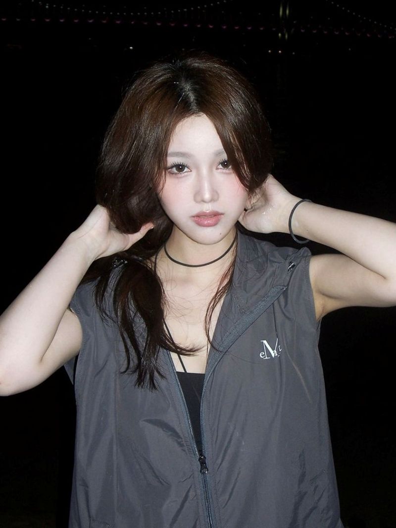 TECH NYLON HOOD VEST (Black, Charcoal) 