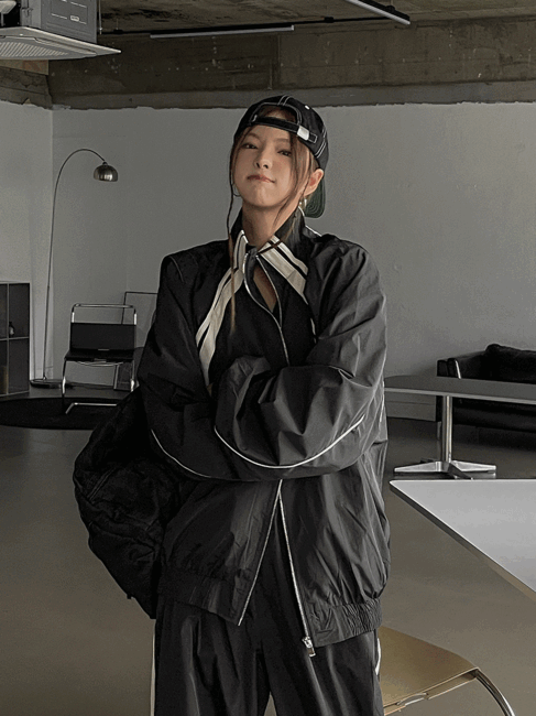 ULAN(ユレン)の「Stung Leather Track Balloon Zip-Up(Jackets/Outerwear)」