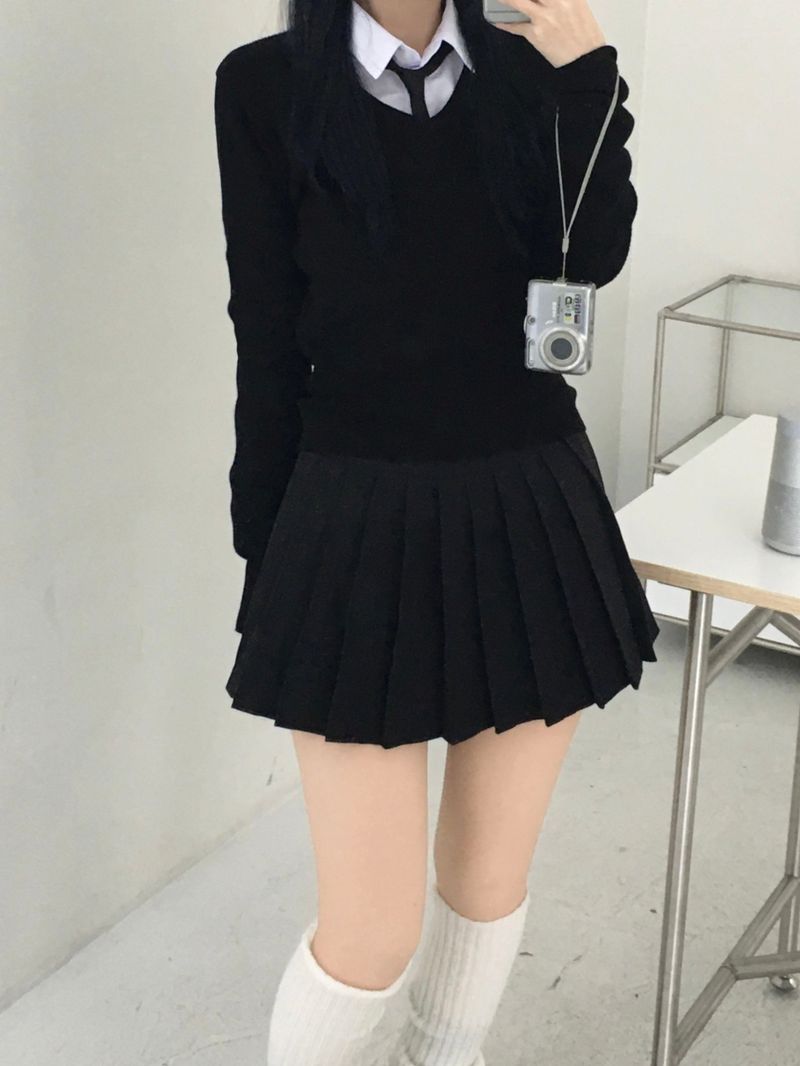 Basic V-neck knitwear (4 colors)