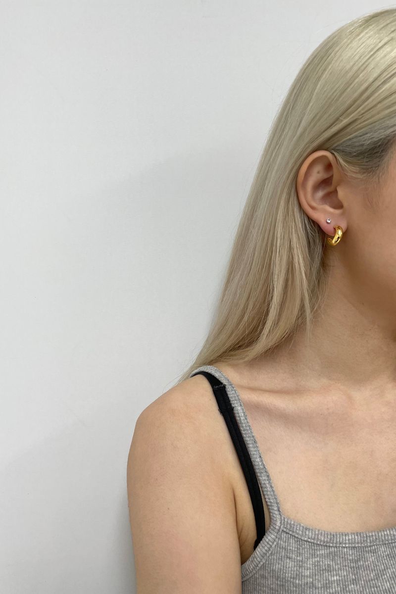 no.23 earring gold small