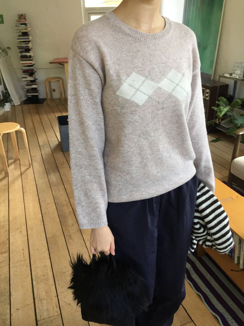 howu（ハウユ）の「Ked Loose Fit Argyle Knit (3c)（Tops）」